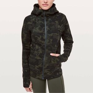 Lululemon Women’s Scuba Hoodie Dark Green Camo Size 6